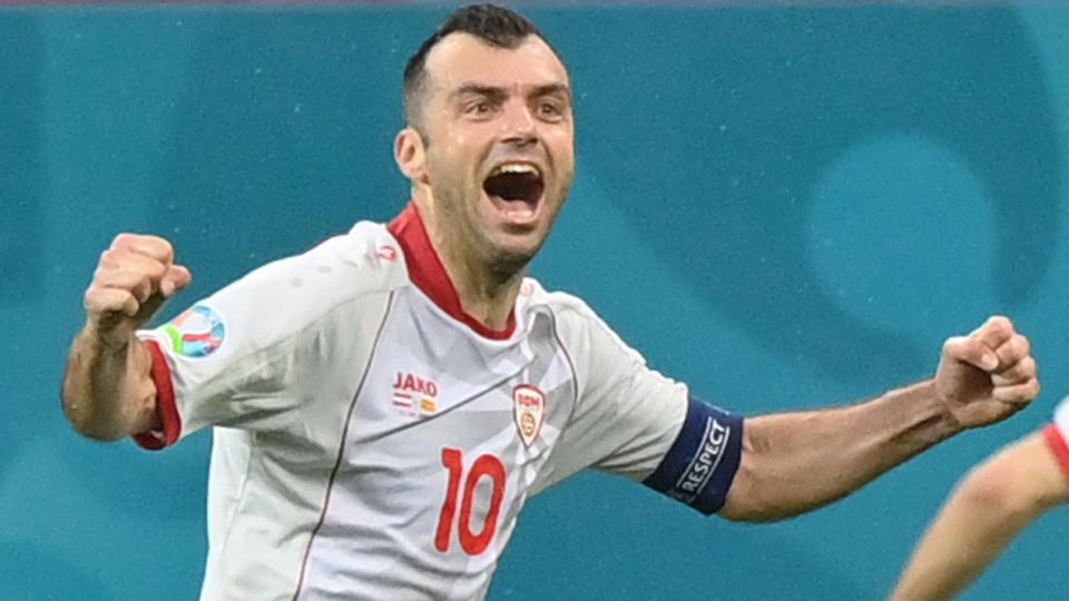 Nordmakedoniens 37-årige anfører, Goran Pandev, blev den næstældste målscorer i EM-historien, da han udlignede til 1-1 mod Østrig. Foto: Justin Setterfield/Ritzau Scanpix