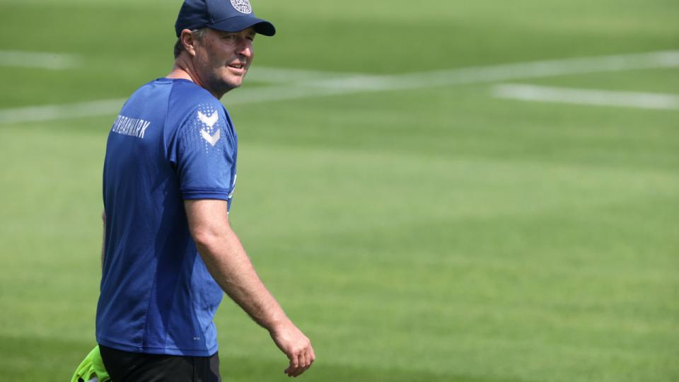 Landstræner Kasper Hjulmand forventer en besværlig modstander, når opgaven mandag aften hedder Rusland i den sidste gruppekamp ved fodbold-EM.