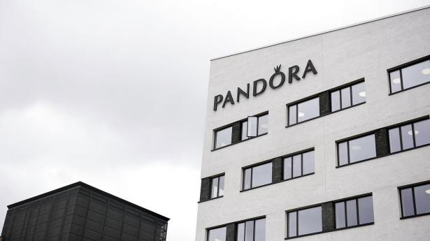 Mus løn Dekoration Pandora-formand køber aktier for 5,2 mio. kr.