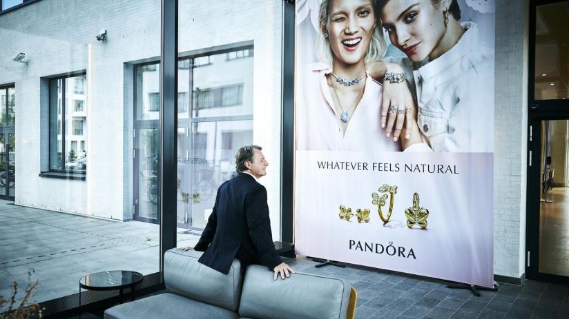 Sammenligning Resignation opskrift Pandora bliver del af verdenskendt stormagasin: Åbner 33 nye butikker