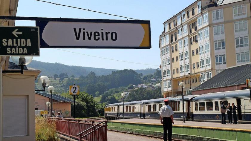 Transcantabrico Vivero Station.jpg
